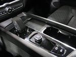 2022 XC60 Thumbnail 16