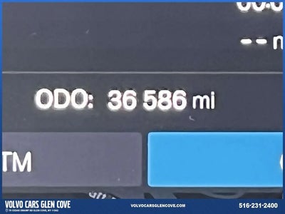 Photo of a 2022 Volvo XC60 AWD B5 Momentum 4DR SUV for sale