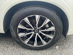 2024 XC60 Thumbnail 13
