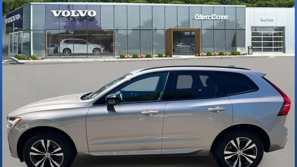 2024 Volvo XC60 B5 Core Dark Theme
