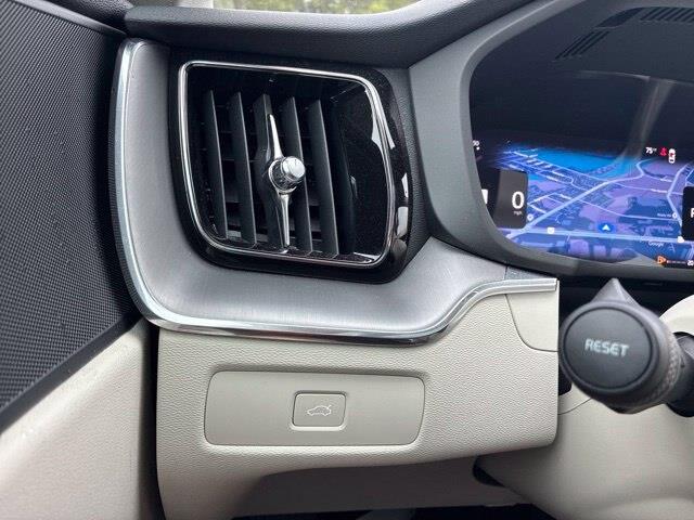 2024 Volvo XC60 - $34,506