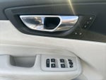 2022 XC60 Thumbnail 6
