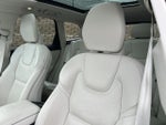 2022 XC60 Thumbnail 12