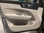 2024 XC60 Thumbnail 8
