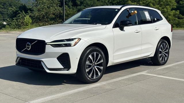 2024 Volvo XC60 B5 Plus Dark Theme