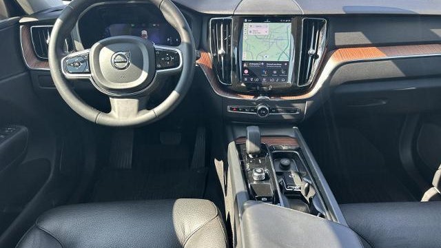 2024 Volvo XC60 B5 Plus Dark Theme