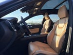 2022 XC60 Thumbnail 9