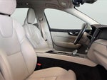 2022 XC60 Thumbnail 14