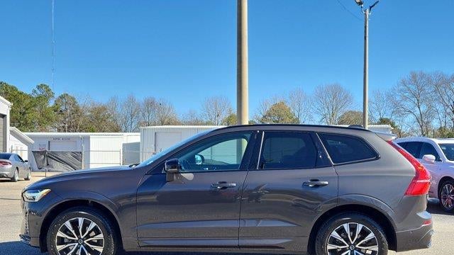 2023 Volvo XC60 B5 Plus Dark Theme
