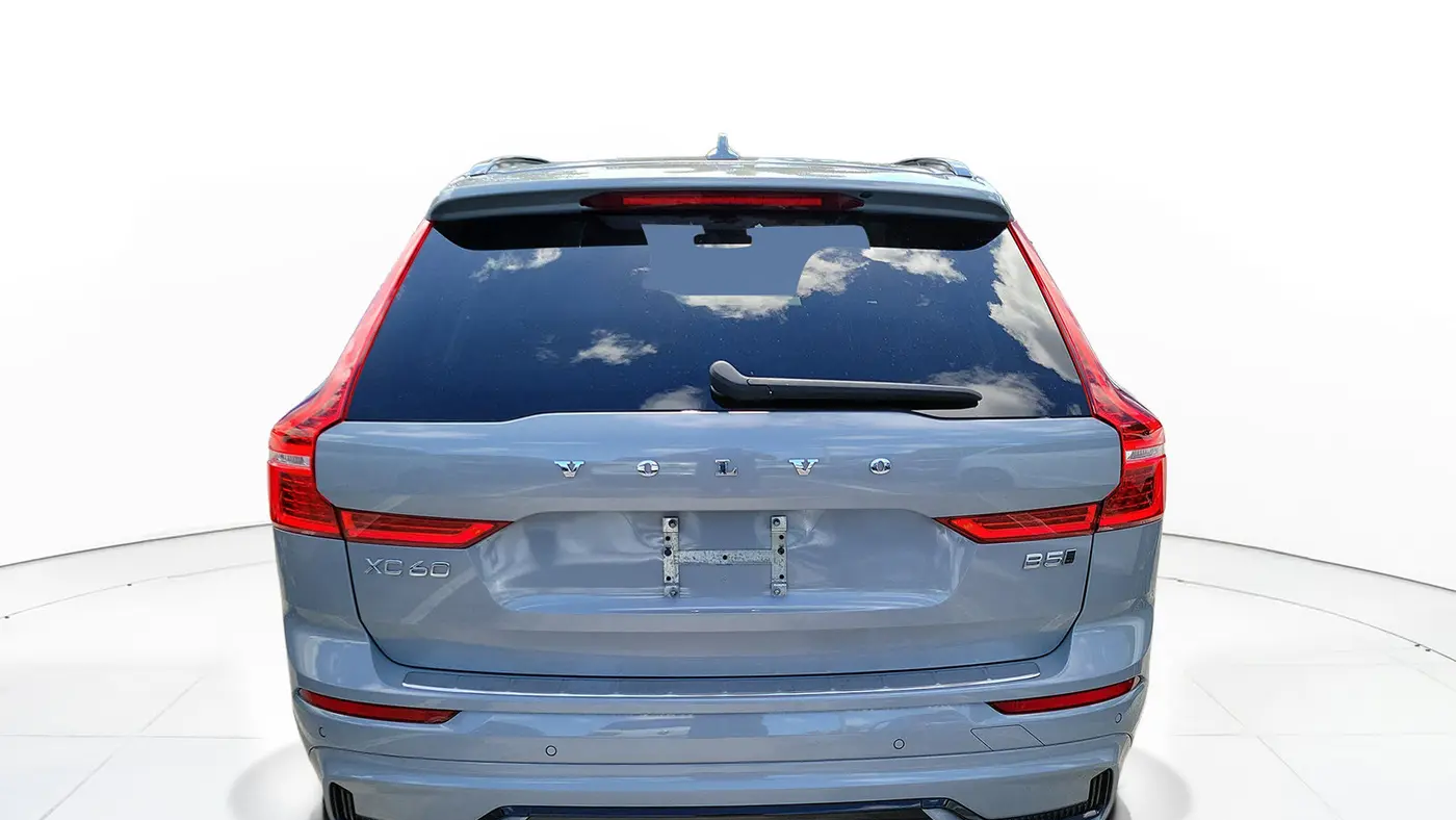 2024 Volvo XC60 B5 Plus Dark Theme