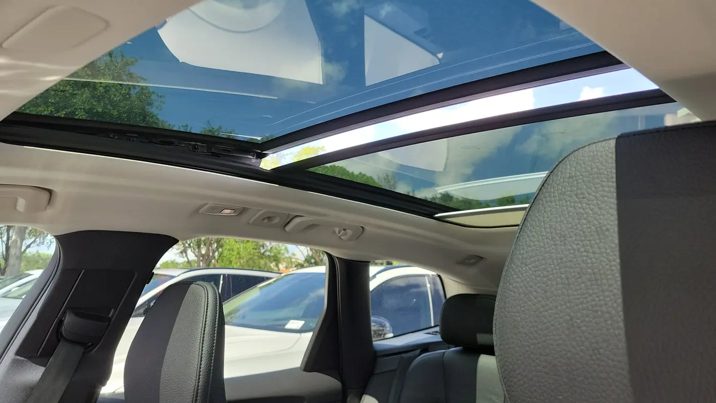 2024 Volvo XC60 B5 Plus Dark Theme