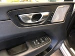 2022 XC60 Thumbnail 12