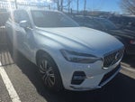 2022 XC60 Thumbnail 3