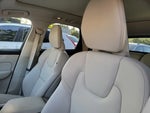 2024 XC60 Thumbnail 11