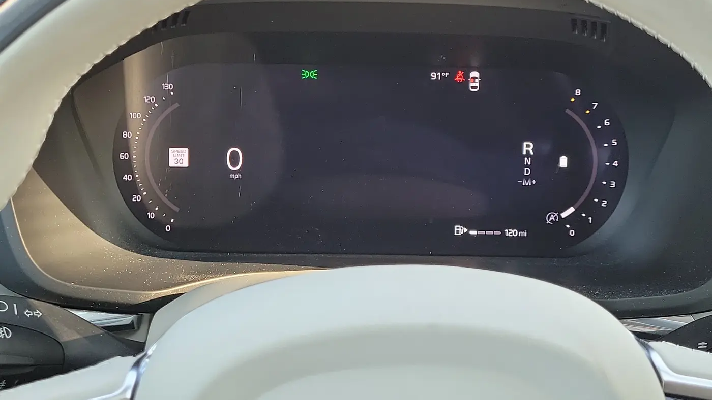 2024 Volvo XC60 B5 Plus Dark Theme