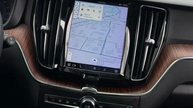 2023 Volvo XC60 B5 Plus Dark Theme