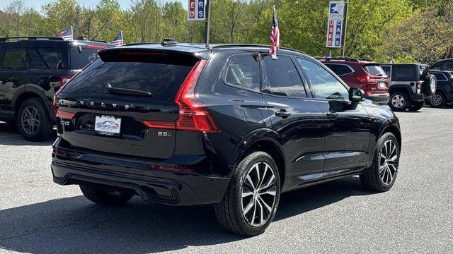 2024 Volvo XC60 B5 Plus Dark Theme