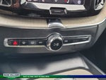 2022 XC60 Thumbnail 29