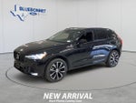 2024 XC60 Thumbnail 1