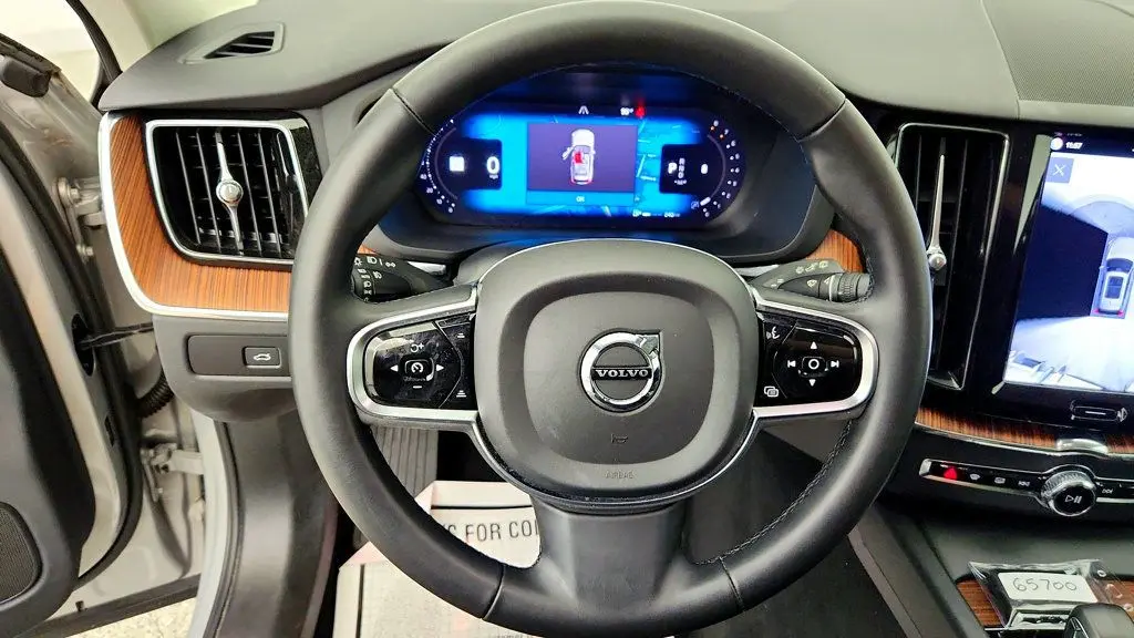 2024 Volvo XC60 - $29,295