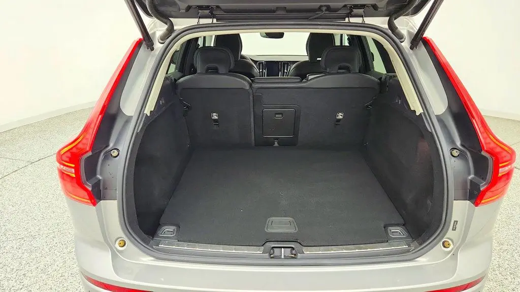 2024 Volvo XC60 - $29,295