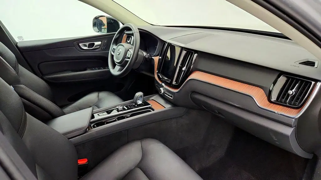 2024 Volvo XC60 - $29,295