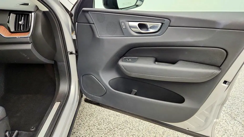 2024 Volvo XC60 - $29,295