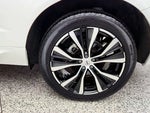 2024 XC60 Thumbnail 9