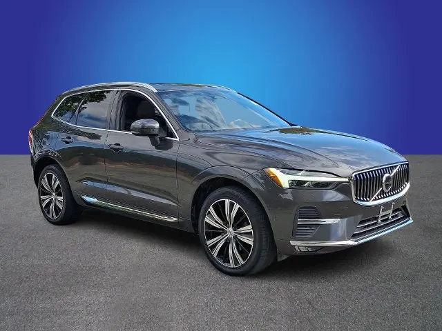 2022 Volvo XC60 - $28,988