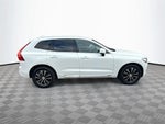 2022 XC60 Thumbnail 5