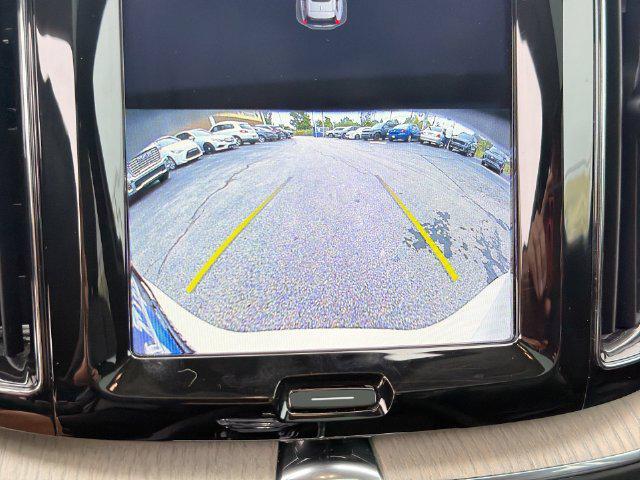 2022 Volvo XC60 - $28,434