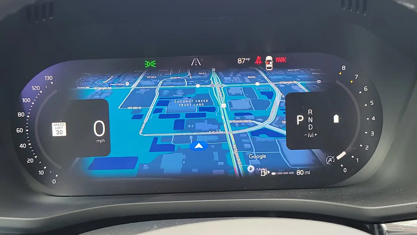 2023 Volvo XC60 B5 Plus Dark Theme