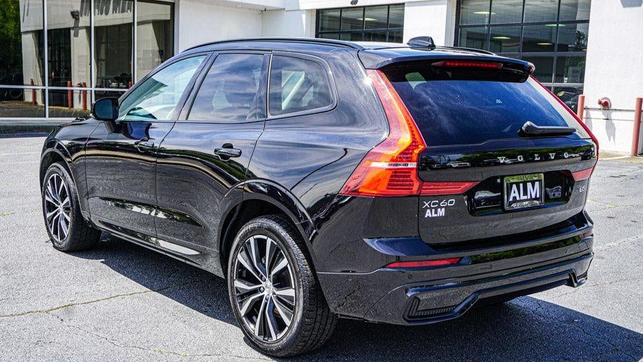 2024 Volvo XC60 B5 Plus Dark Theme