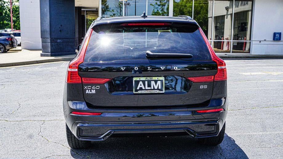 2024 Volvo XC60 B5 Plus Dark Theme