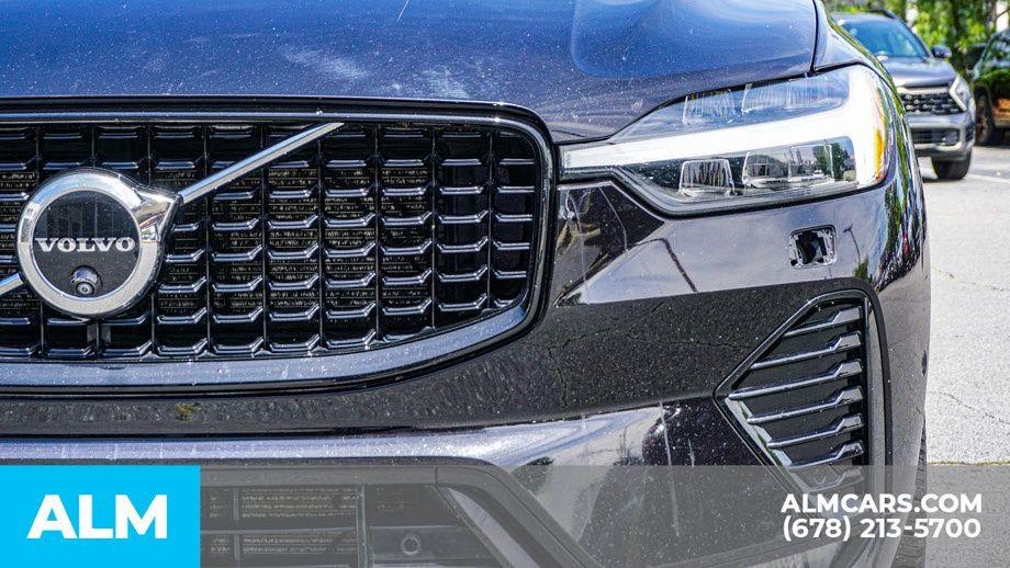 2024 Volvo XC60 B5 Plus Dark Theme
