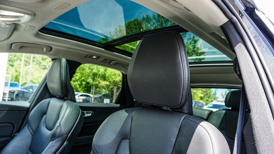 2024 Volvo XC60 B5 Plus Dark Theme