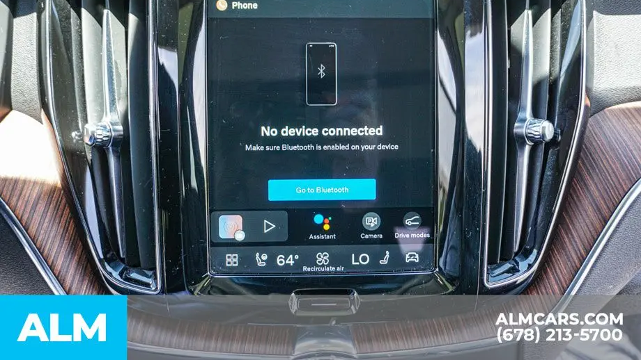 2024 Volvo XC60 B5 Plus Dark Theme