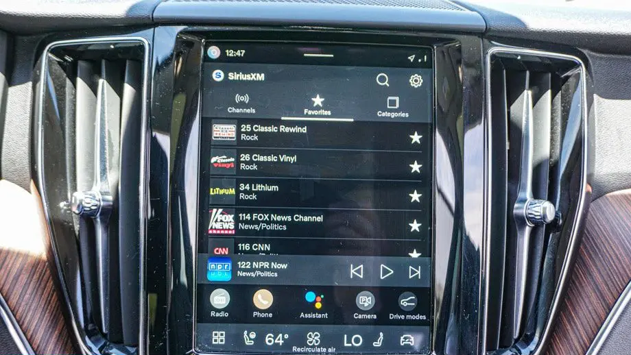 2024 Volvo XC60 B5 Plus Dark Theme