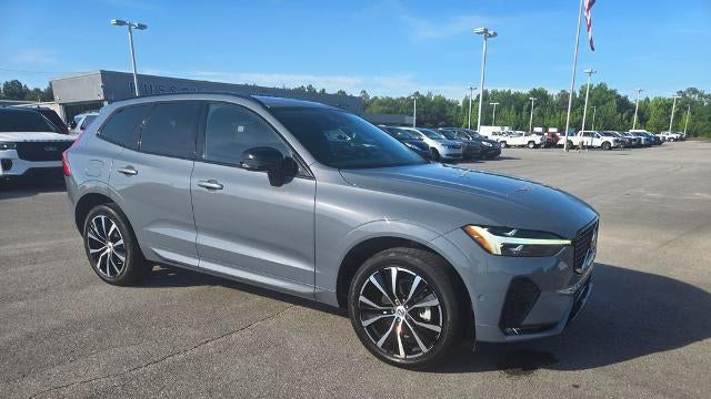 2024 Volvo XC60 B5 Plus Dark Theme