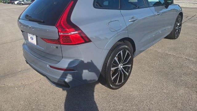 2024 Volvo XC60 B5 Plus Dark Theme