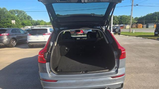 2024 Volvo XC60 B5 Plus Dark Theme