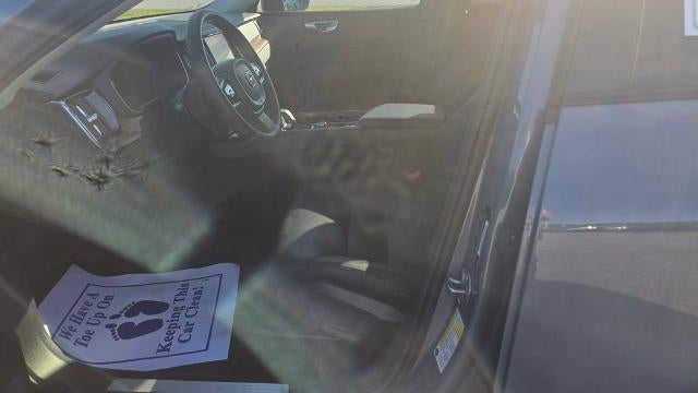 2024 Volvo XC60 B5 Plus Dark Theme
