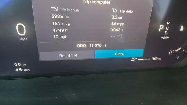 2024 Volvo XC60 B5 Plus Dark Theme