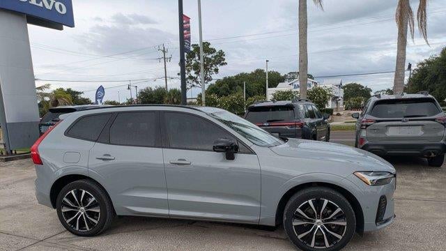 2024 Volvo XC60 B5 Plus Dark Theme