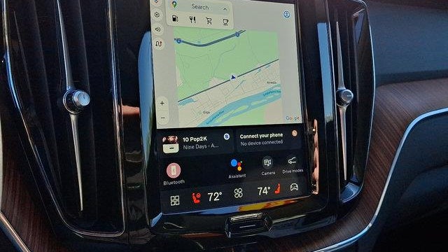 2024 Volvo XC60 B5 Plus Dark Theme