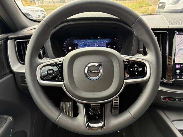 2022 Volvo XC60 - $30,101