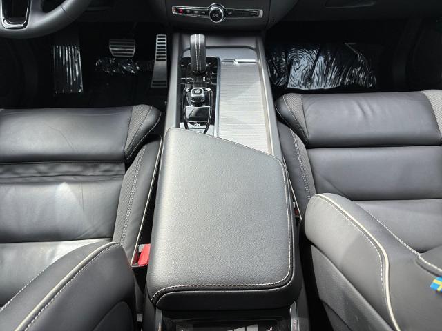 2022 Volvo XC60 - $30,101