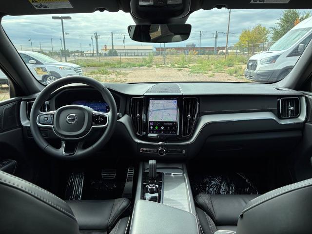 2022 Volvo XC60 - $30,101