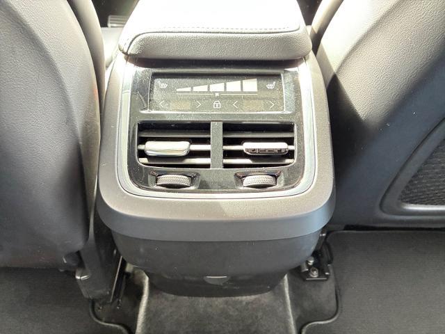 2022 Volvo XC60 - $30,101