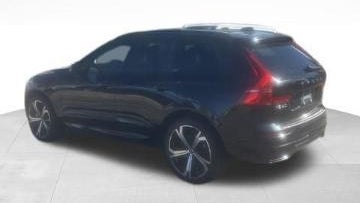 2024 Volvo XC60 B5 Ultimate Dark Theme